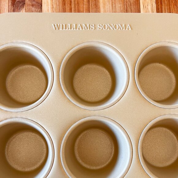 Williams Sonoma Goldtouch Pro Nonstick Muffin Pan, 12-Well - Picture 2 of 3